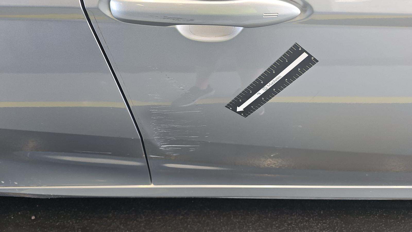 2019 Toyota Camry Hybrid LE FWD