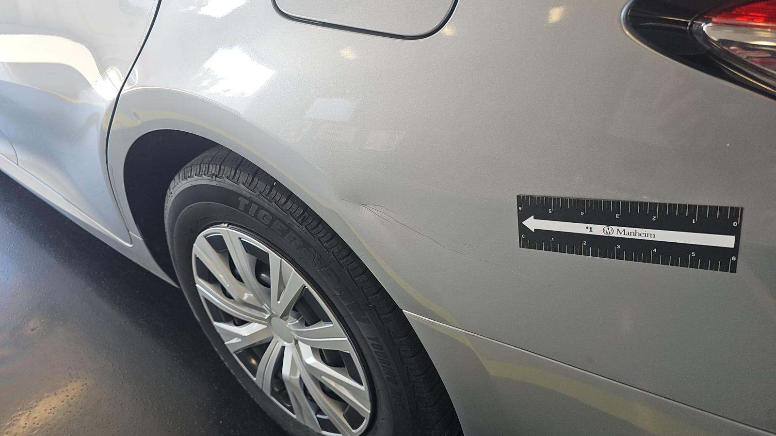 2019 Toyota Camry Hybrid LE FWD