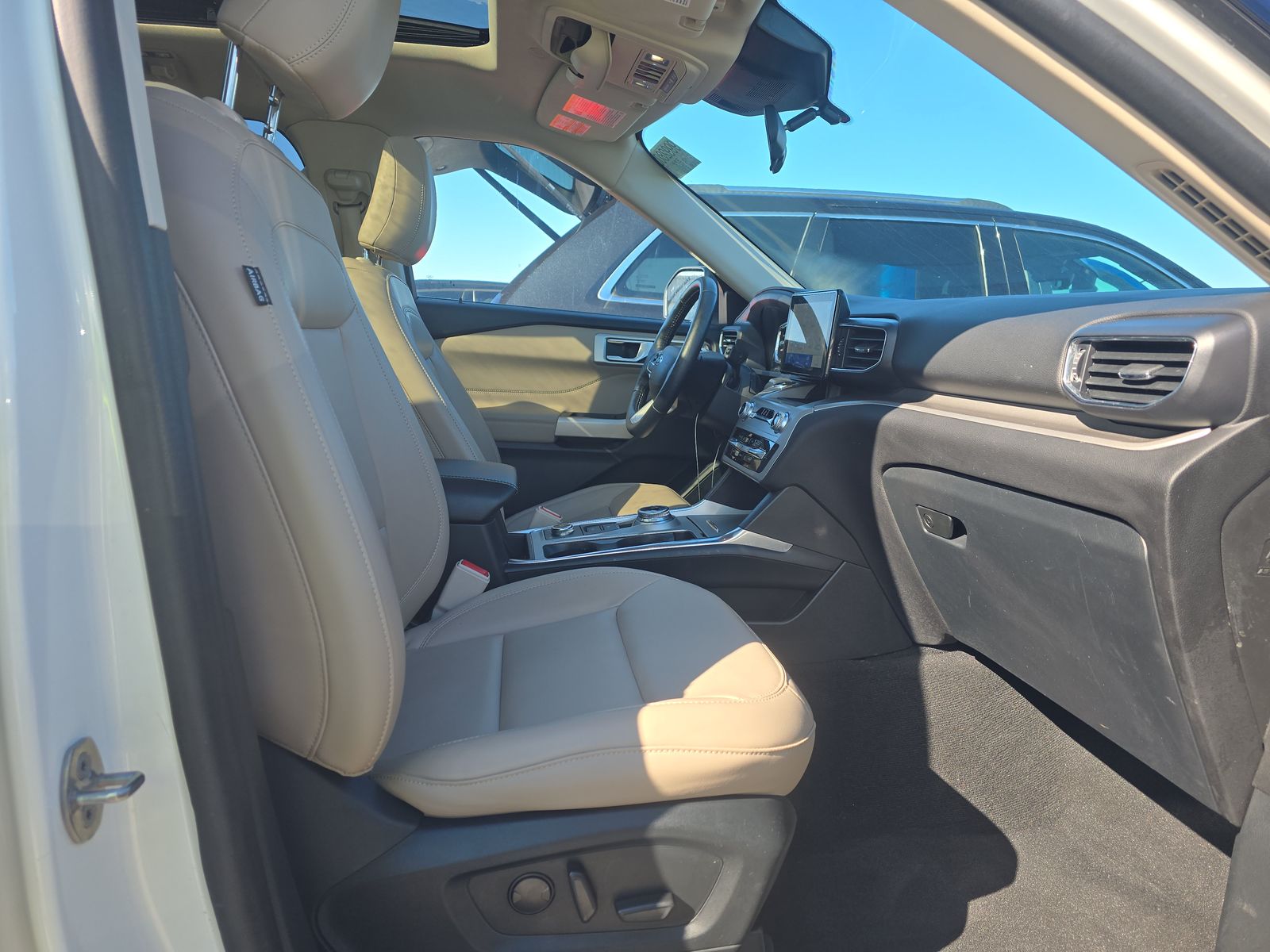 2023 Ford Explorer XLT AWD