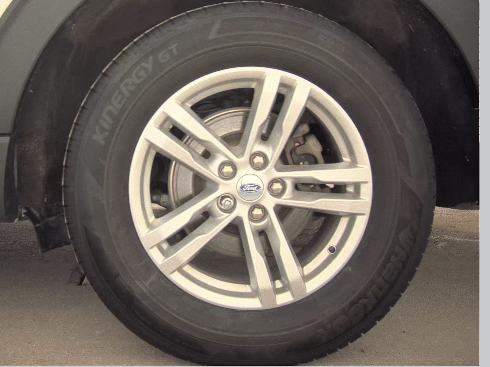 2023 Ford Explorer XLT AWD