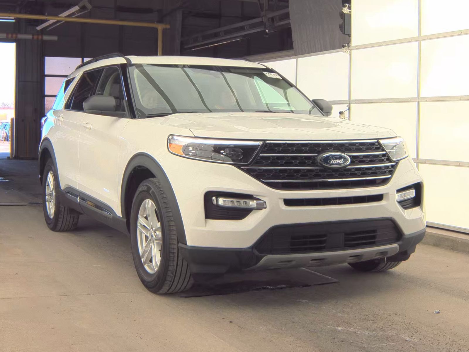 2023 Ford Explorer XLT AWD