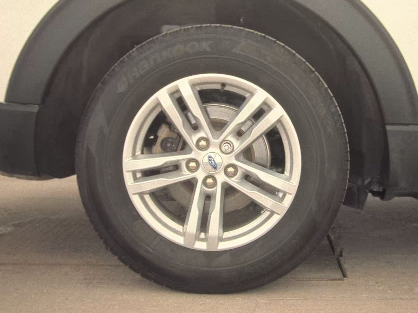 2023 Ford Explorer XLT AWD