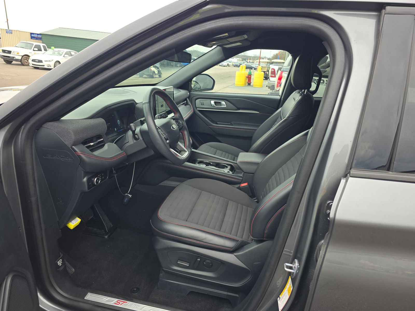 2025 Ford Explorer ST-Line AWD