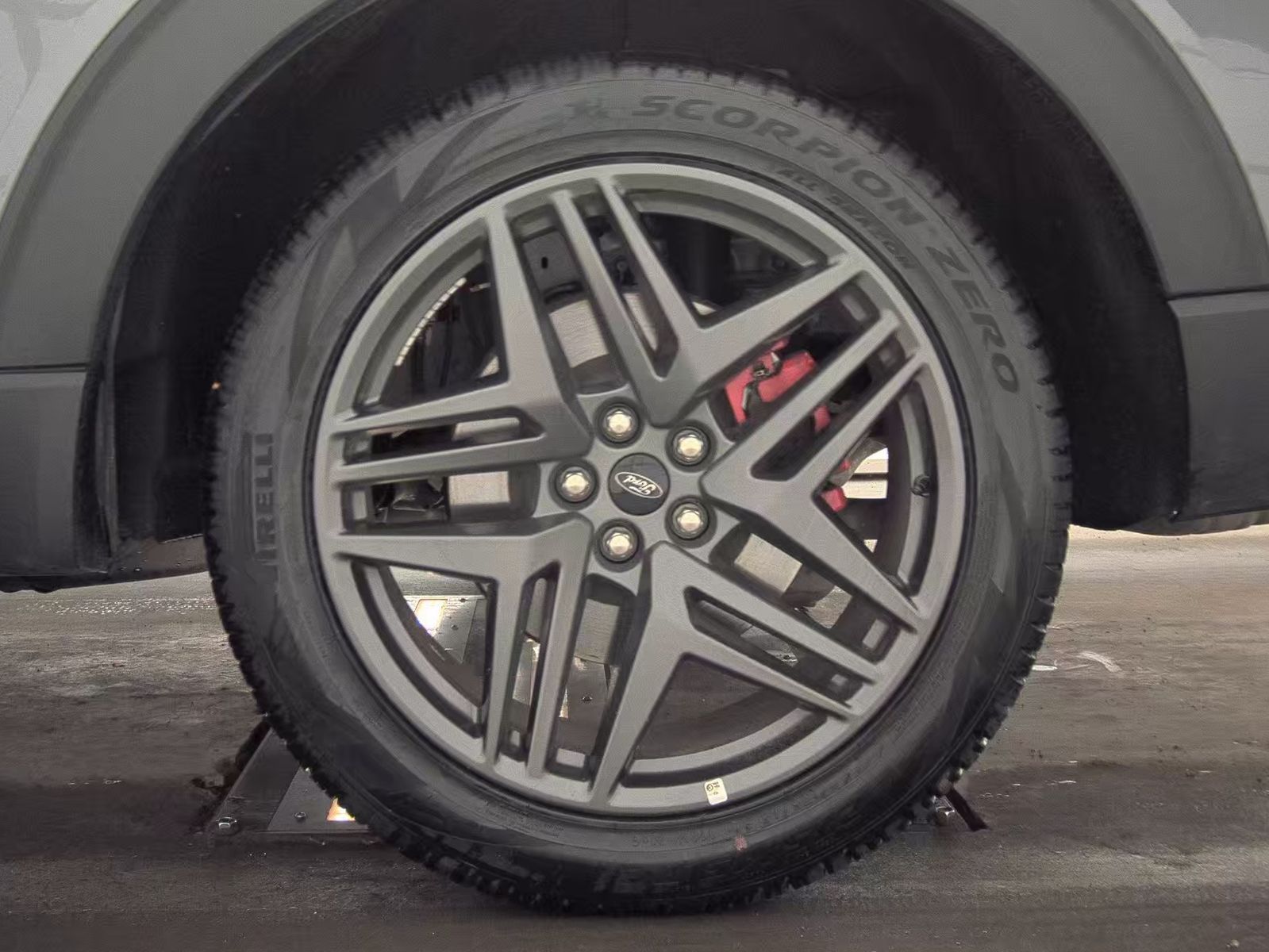 2025 Ford Explorer ST-Line AWD