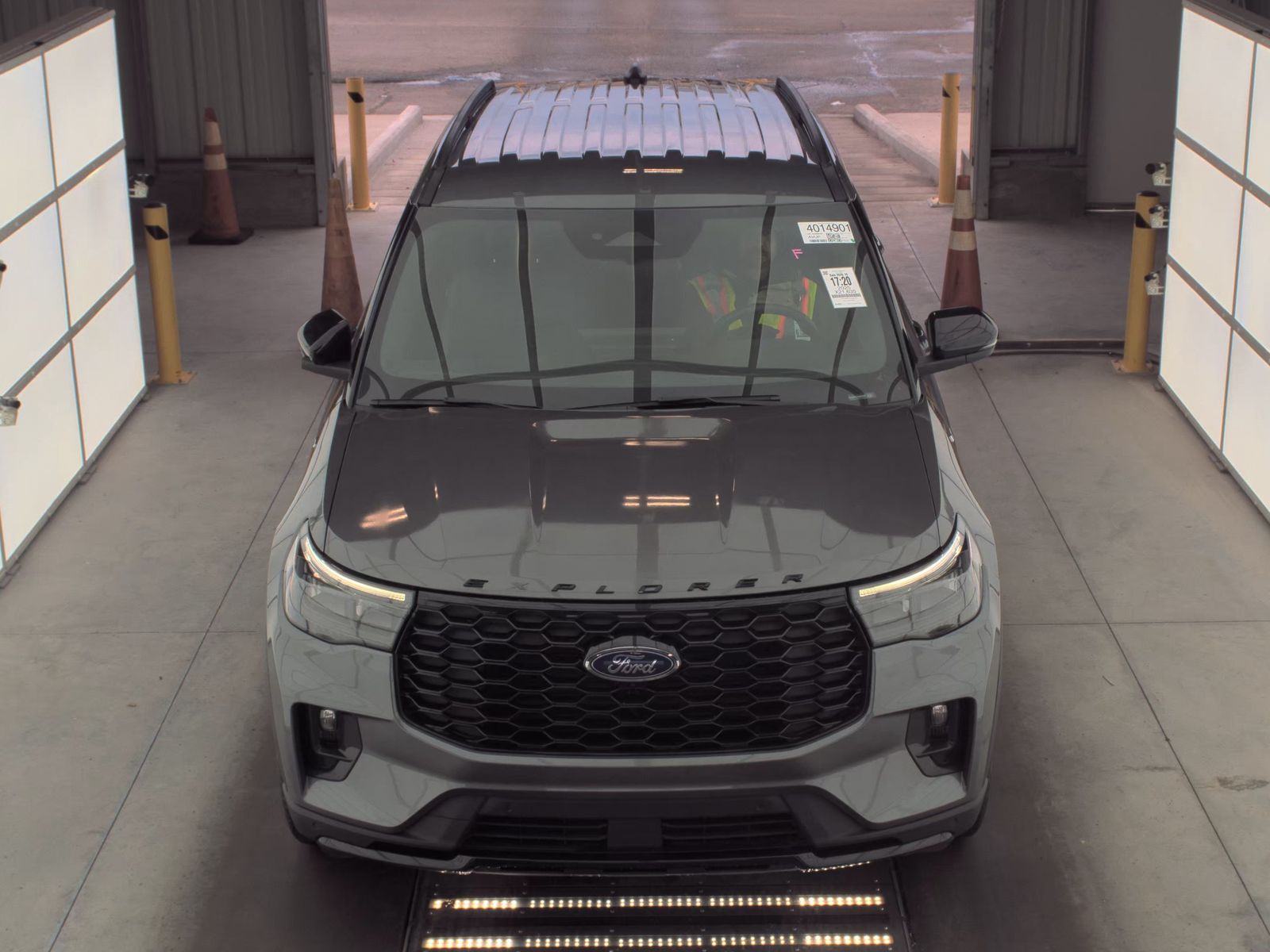 2025 Ford Explorer ST-Line AWD