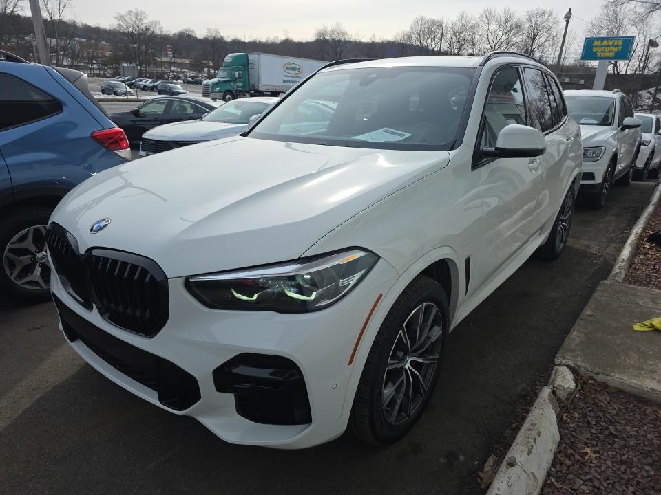 2022 BMW X5 xDrive40i AWD