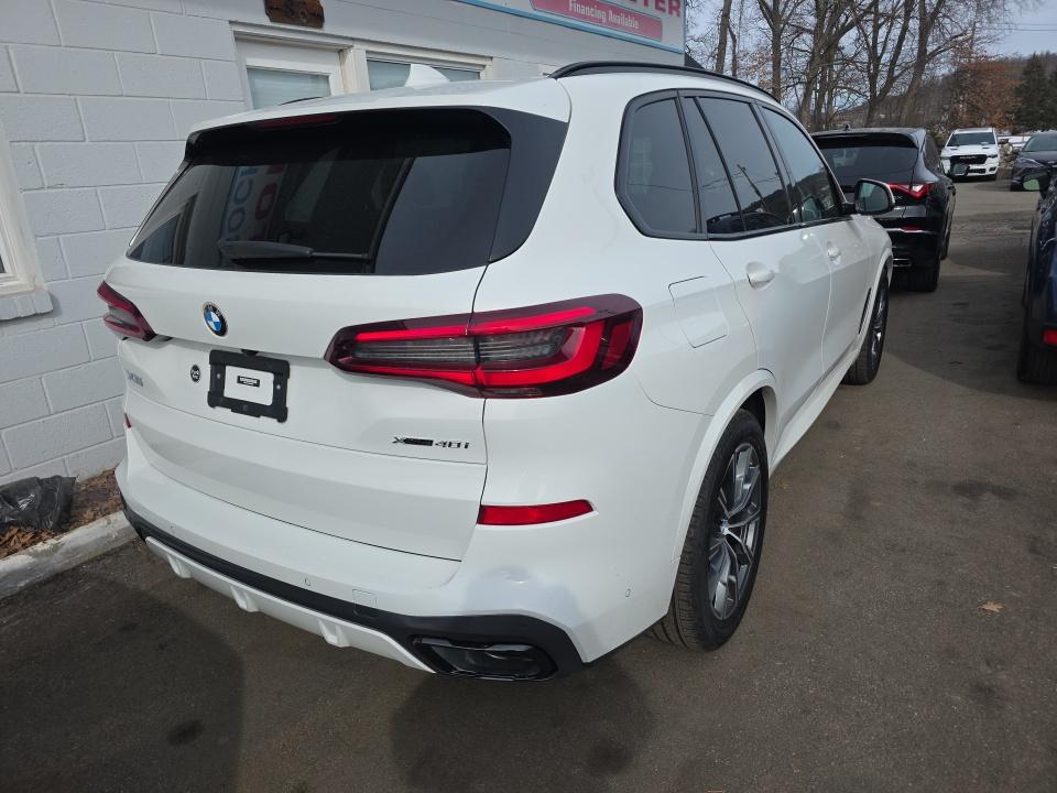 2022 BMW X5 xDrive40i AWD