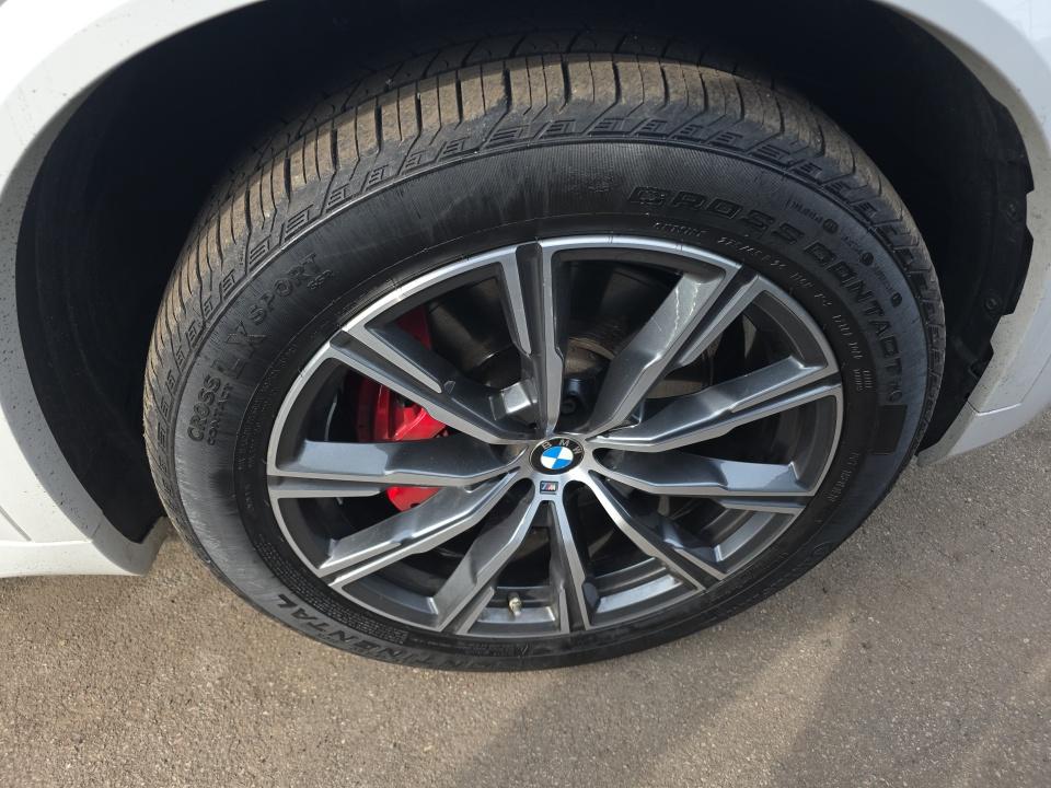 2022 BMW X5 xDrive40i AWD