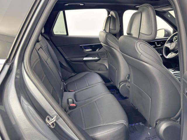 Mercedes-Benz GLC 300 4MATIC снимка Mercedes-Benz GLC 300 4MATIC