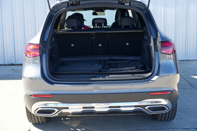 Mercedes-Benz GLC 300 4MATIC снимка Mercedes-Benz GLC 300 4MATIC
