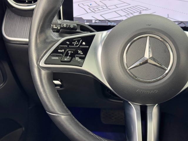 Mercedes-Benz GLC 300 4MATIC снимка Mercedes-Benz GLC 300 4MATIC
