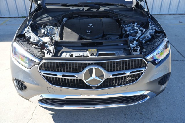Mercedes-Benz GLC 300 4MATIC снимка Mercedes-Benz GLC 300 4MATIC
