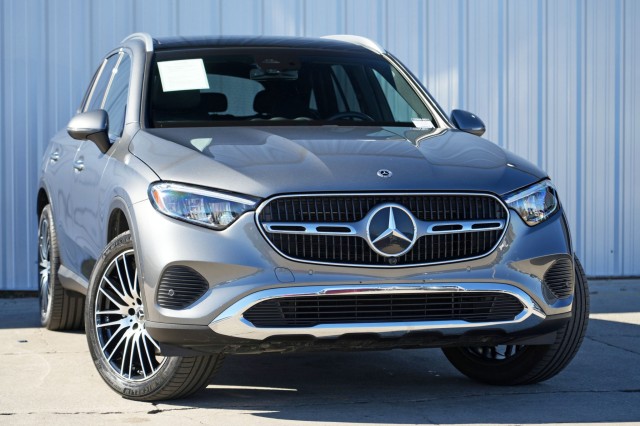 Mercedes-Benz GLC 300 4MATIC снимка Mercedes-Benz GLC 300 4MATIC