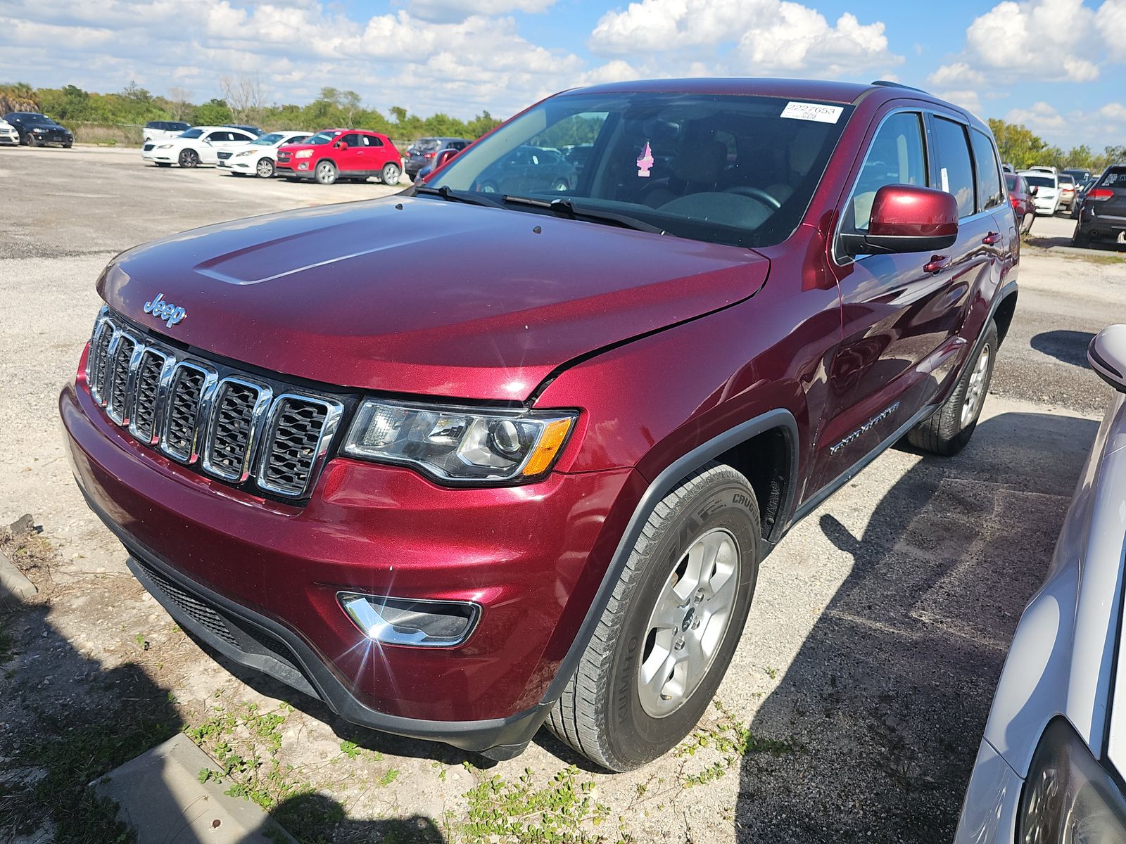 JEEP LAREDO - 1