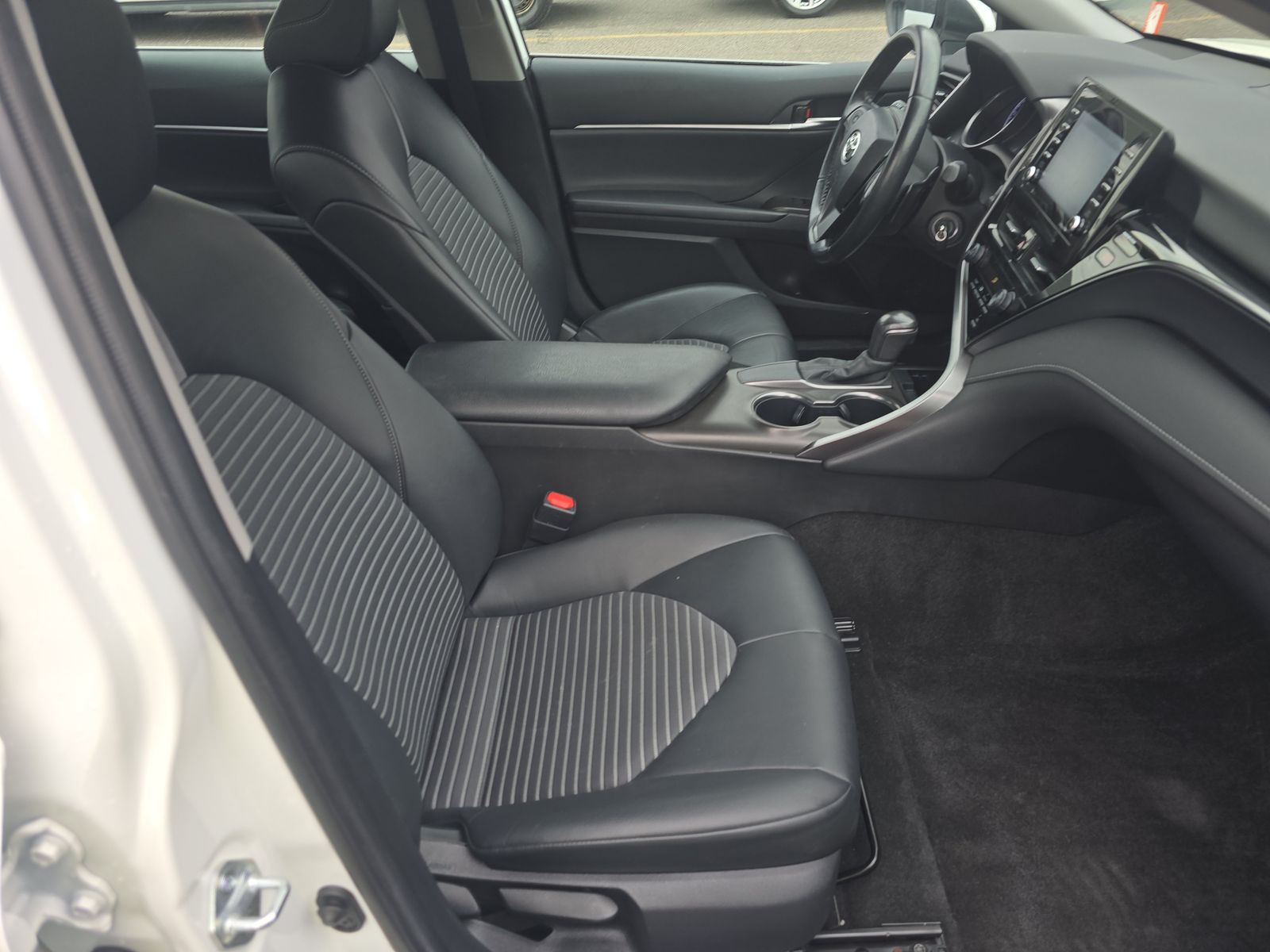 2021 Toyota Camry SE FWD