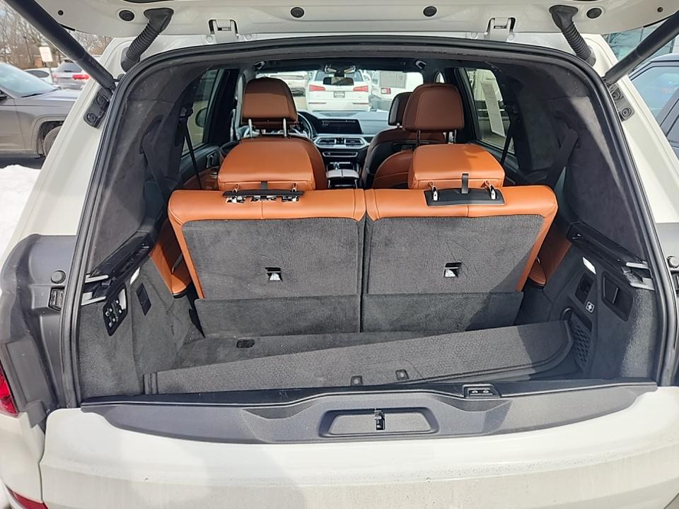 2022 BMW X7 M50i AWD