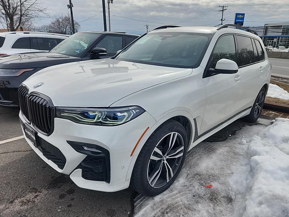 2022 BMW X7 M50i AWD