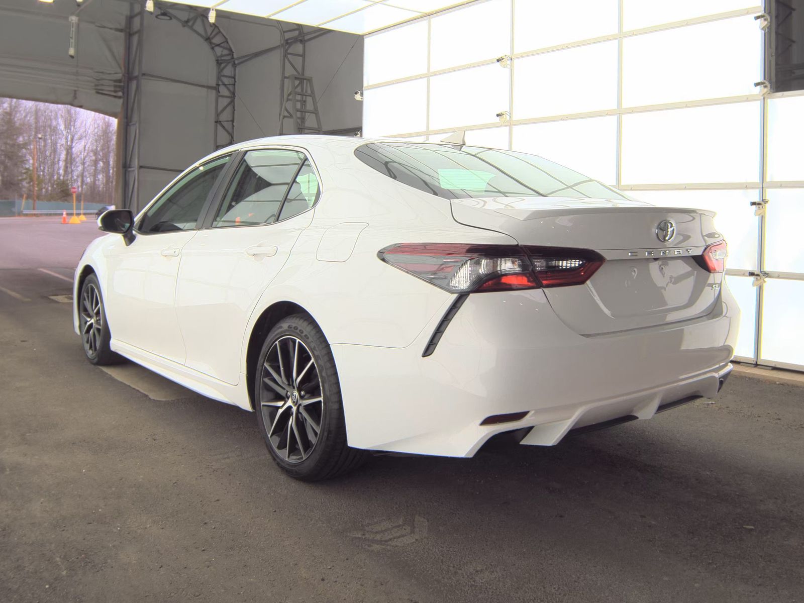 2021 Toyota Camry SE FWD