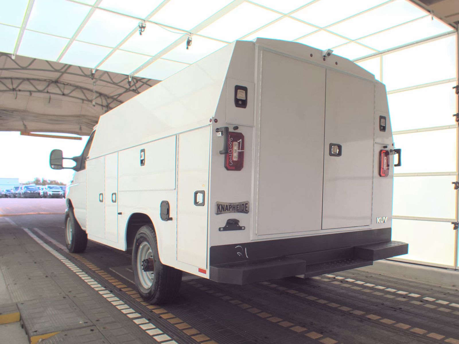 FORD E-350 - 9