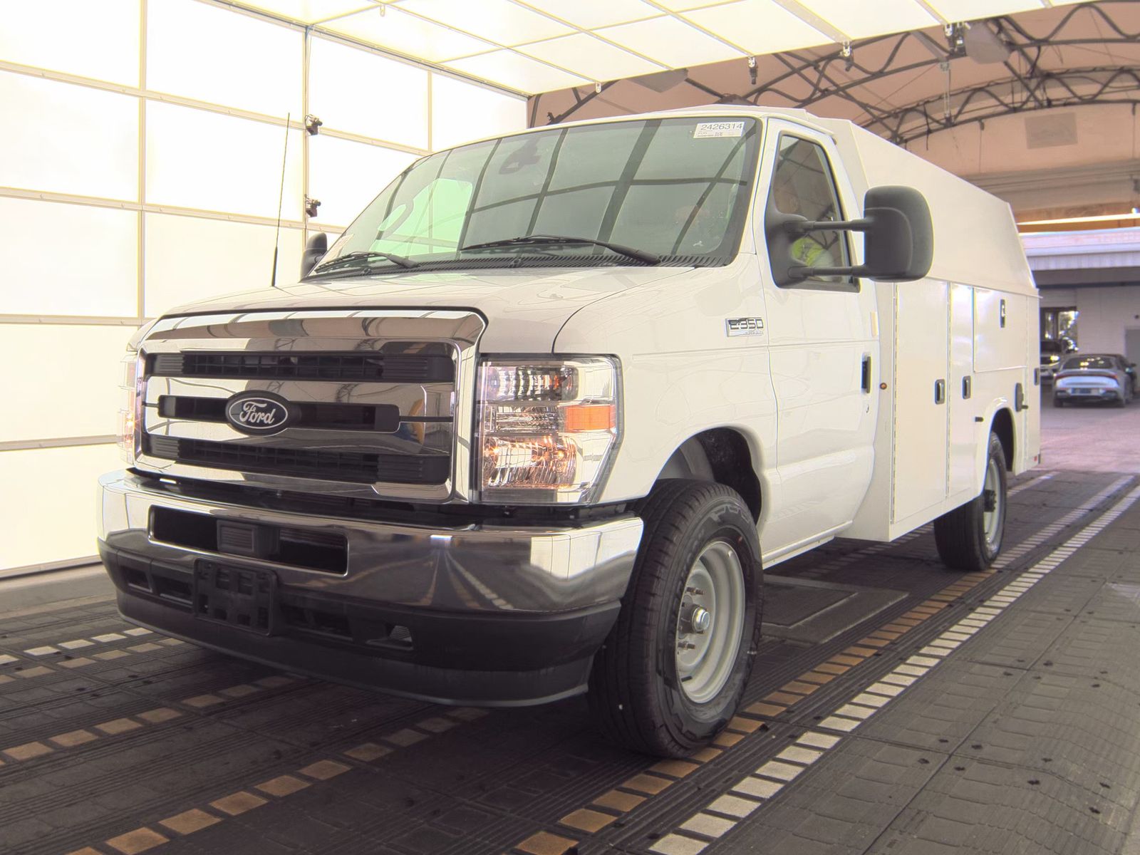 FORD E-350 - 1