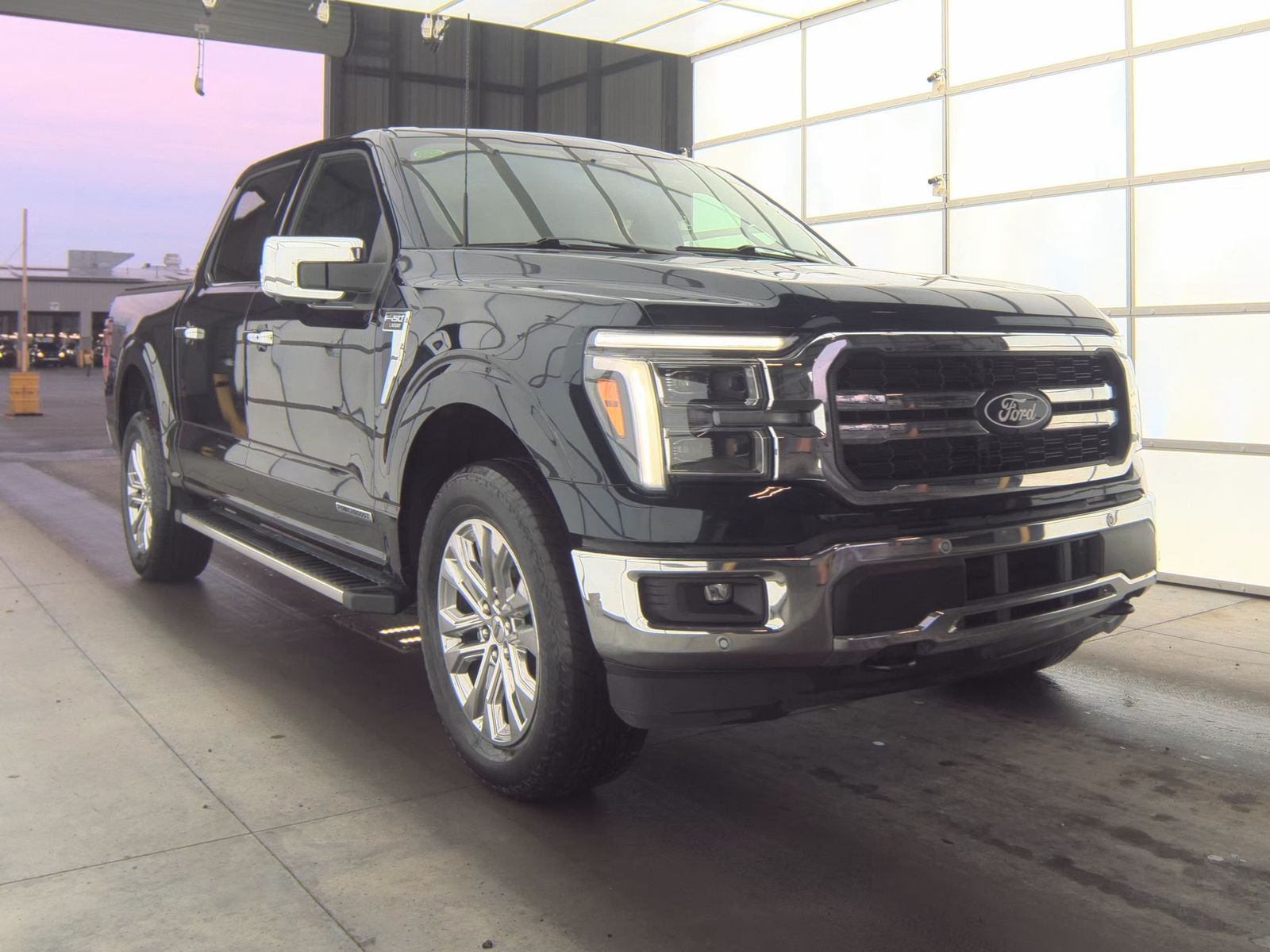2025 Ford F-150 Hybrid Lariat AWD