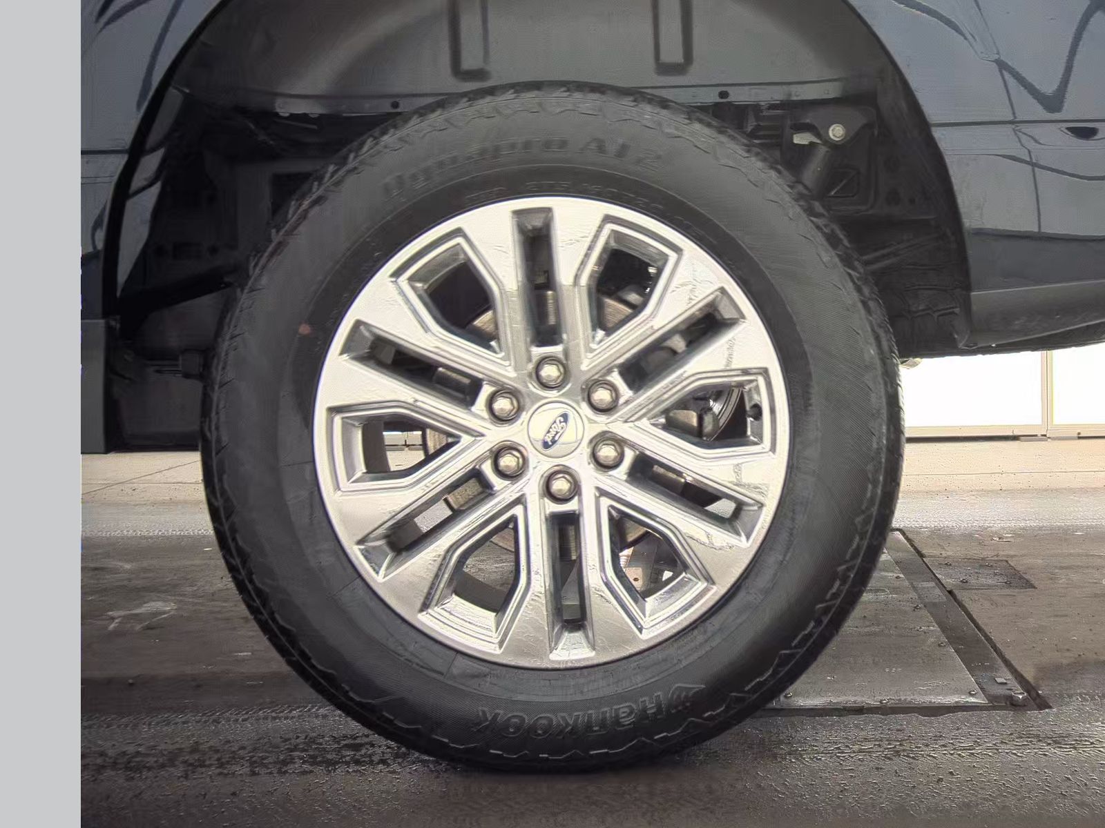 2025 Ford F-150 Hybrid Lariat AWD