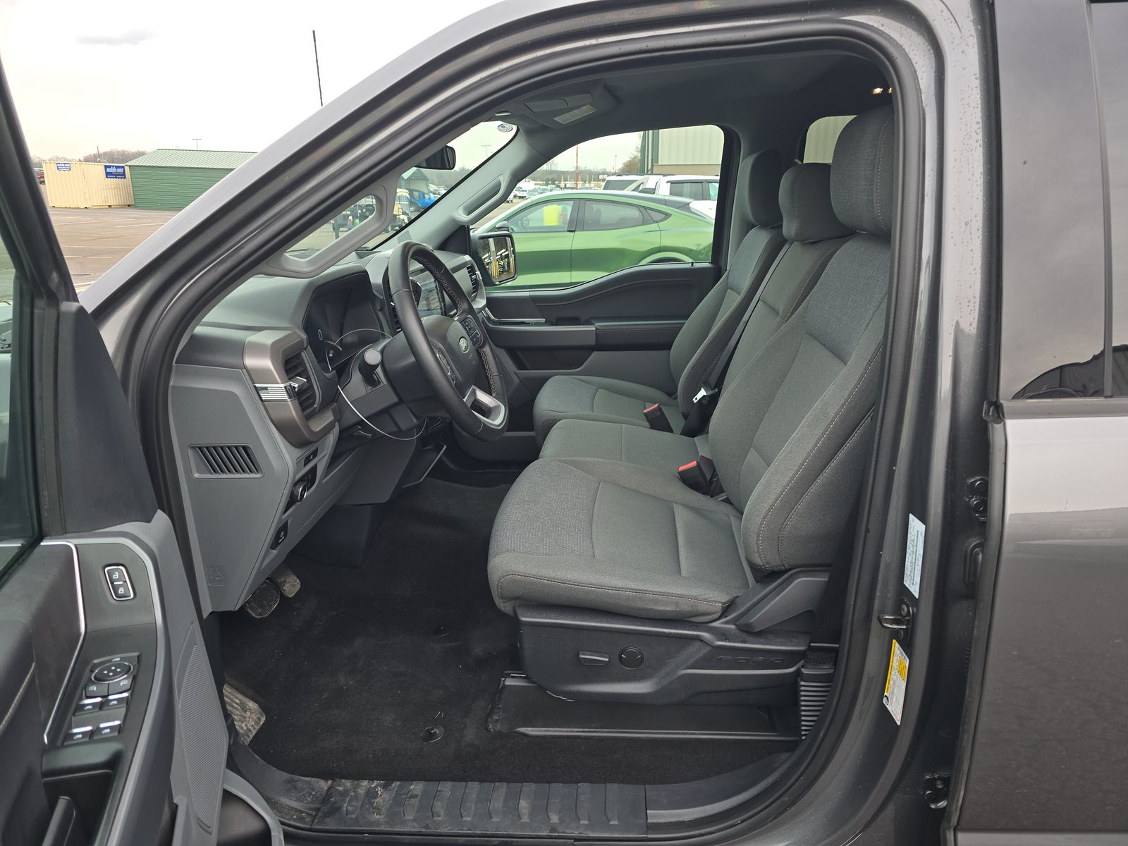 2025 Ford F-150 XLT AWD