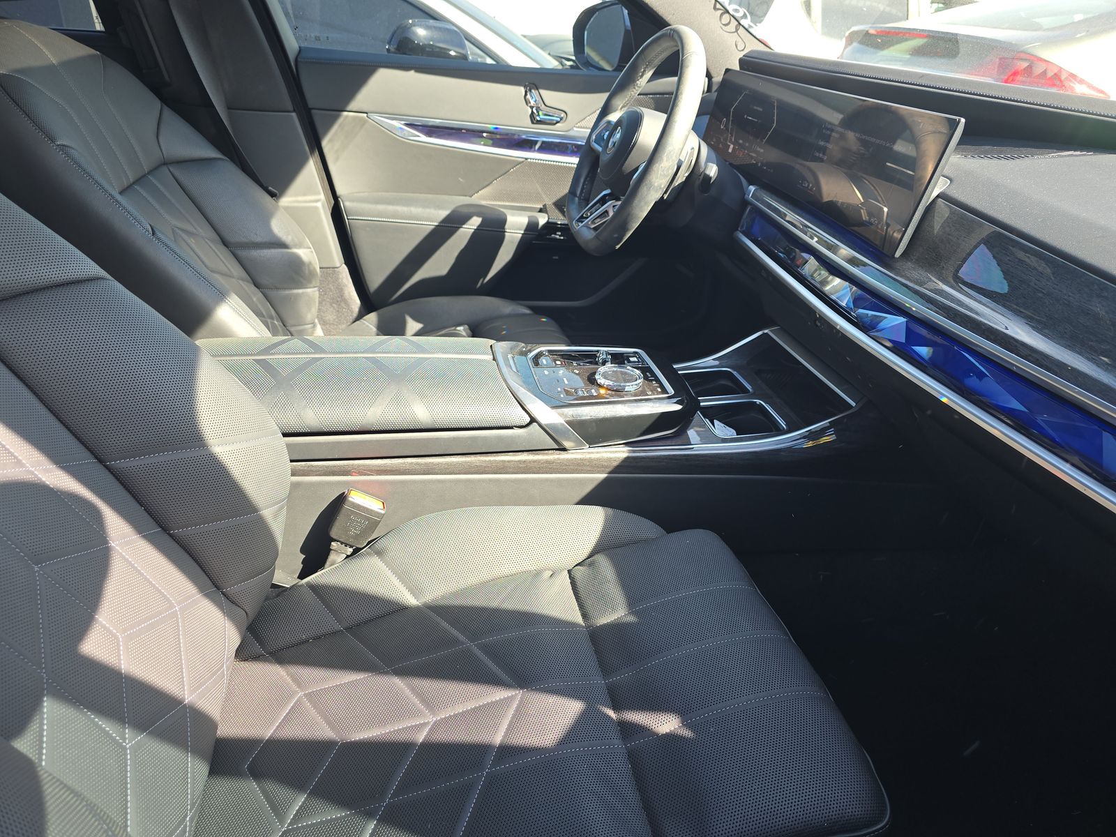 2024 BMW 7 Series 740i RWD