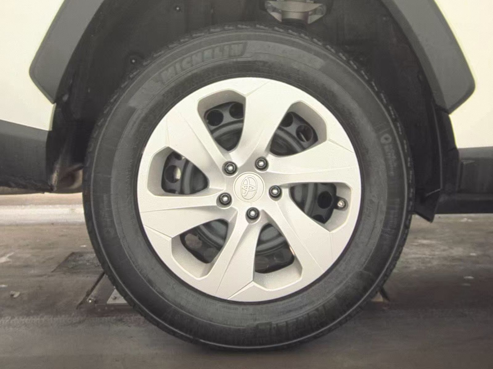 2024 Toyota RAV4 LE AWD