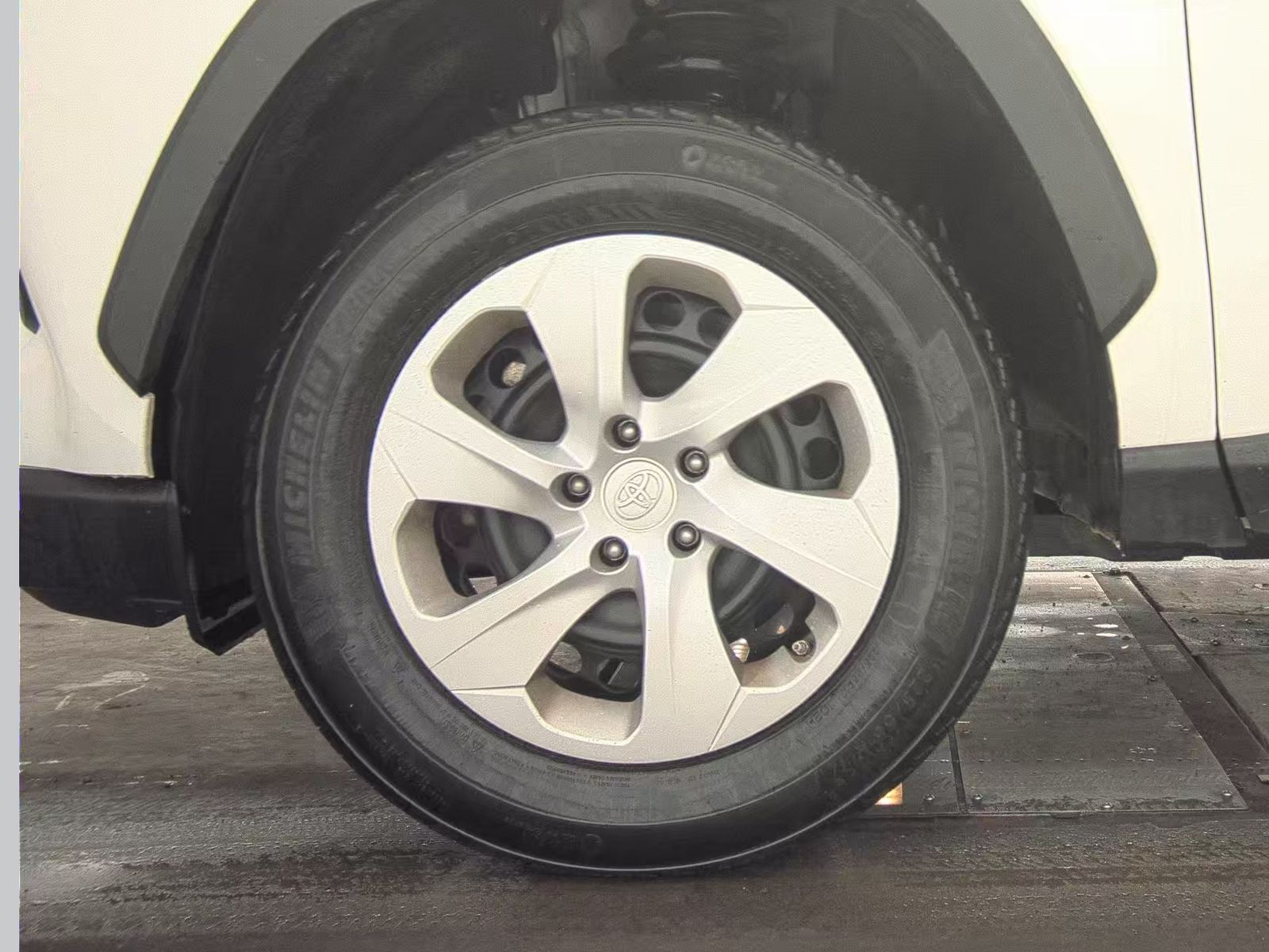 2024 Toyota RAV4 LE AWD