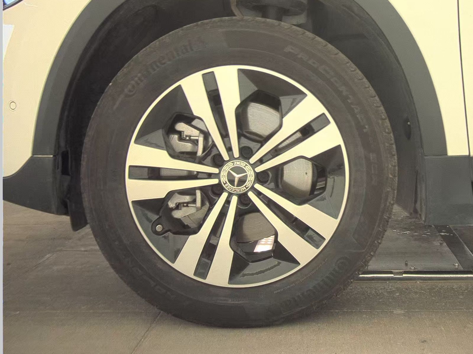 MERCEDES-BENZ GLA-CLASS - 10