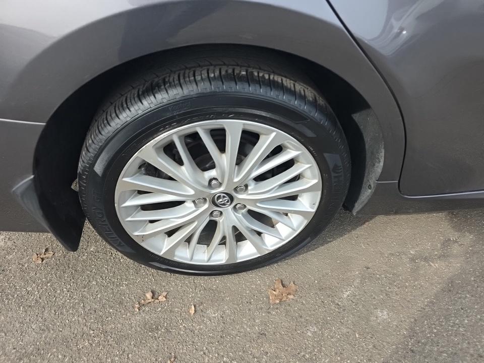 2020 Toyota Camry XLE FWD