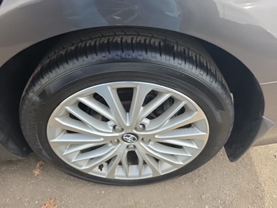 2020 Toyota Camry XLE FWD