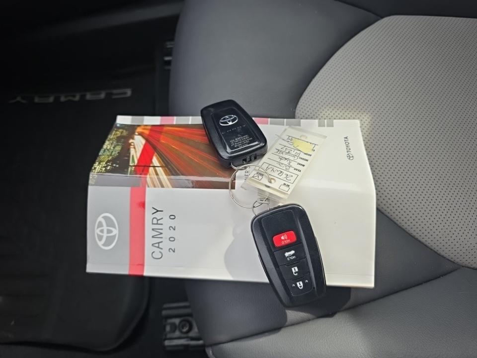 2020 Toyota Camry XLE FWD