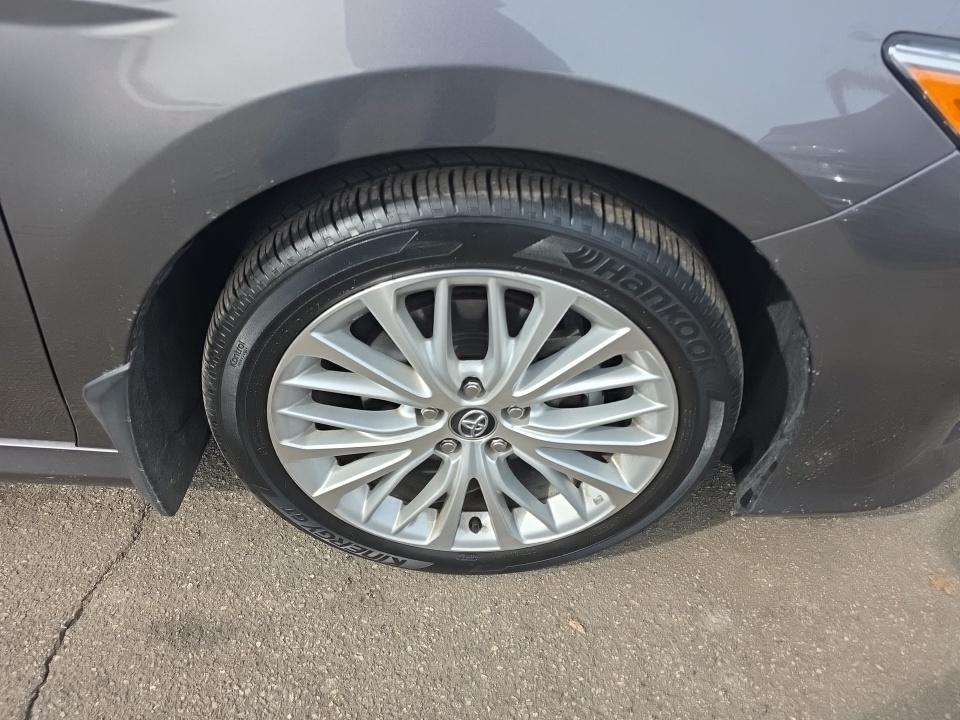 2020 Toyota Camry XLE FWD