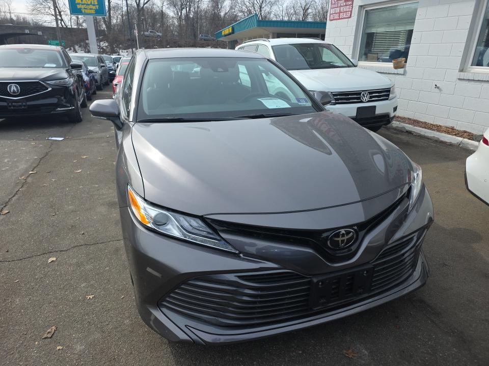 2020 Toyota Camry XLE FWD