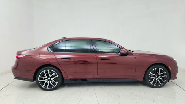 2025 BMW 7 Series 740i RWD