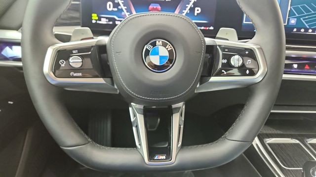 2025 BMW 7 Series 740i RWD