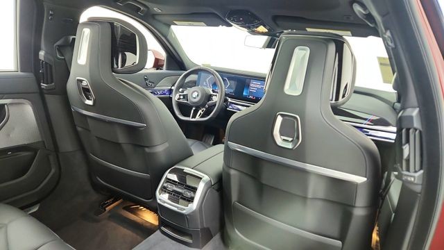 2025 BMW 7 Series 740i RWD