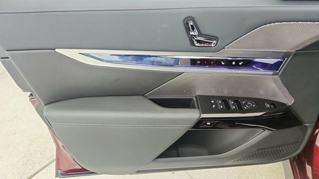 2025 BMW 7 Series 740i RWD