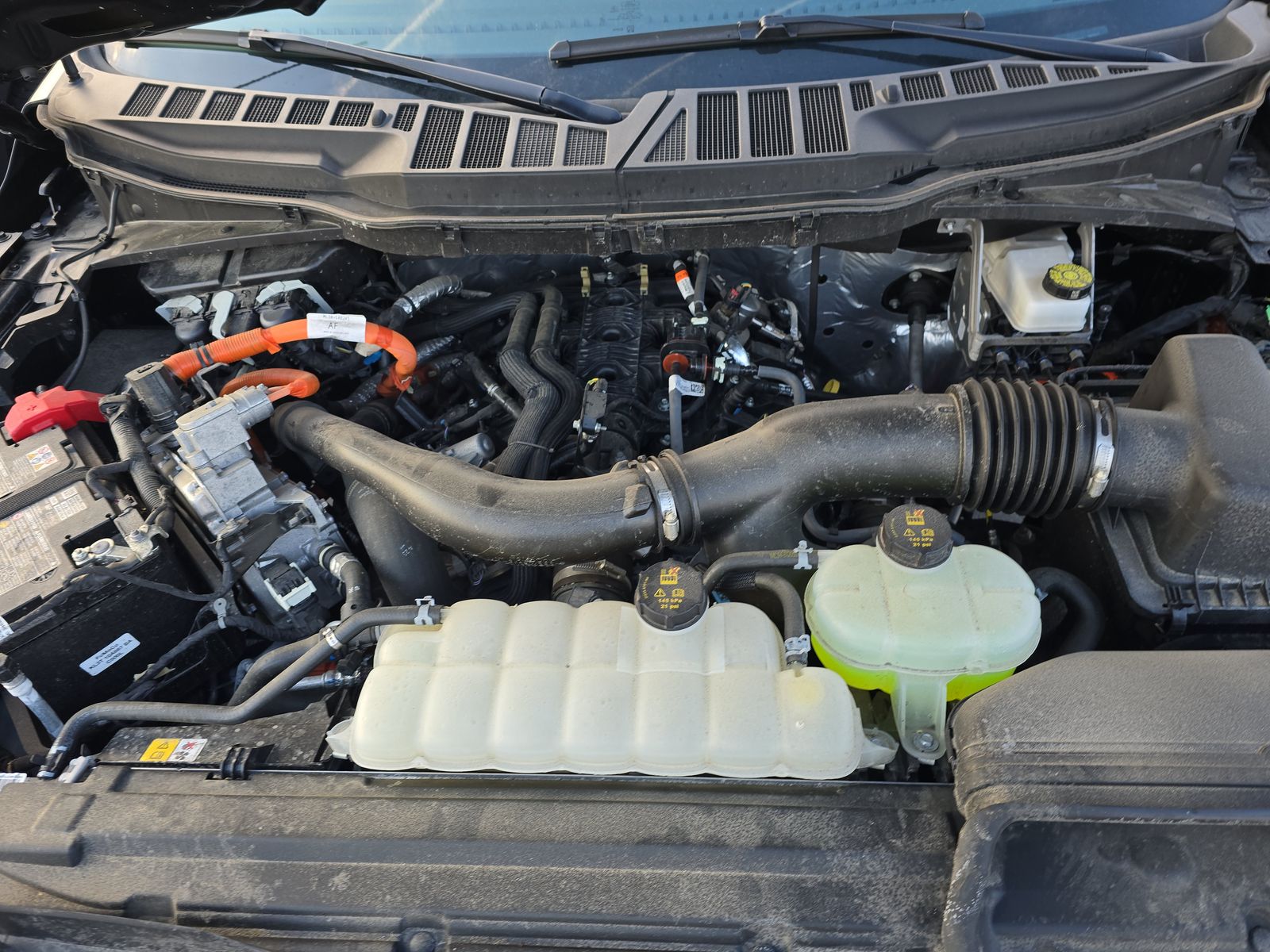 2025 Ford F-150 Hybrid Lariat AWD