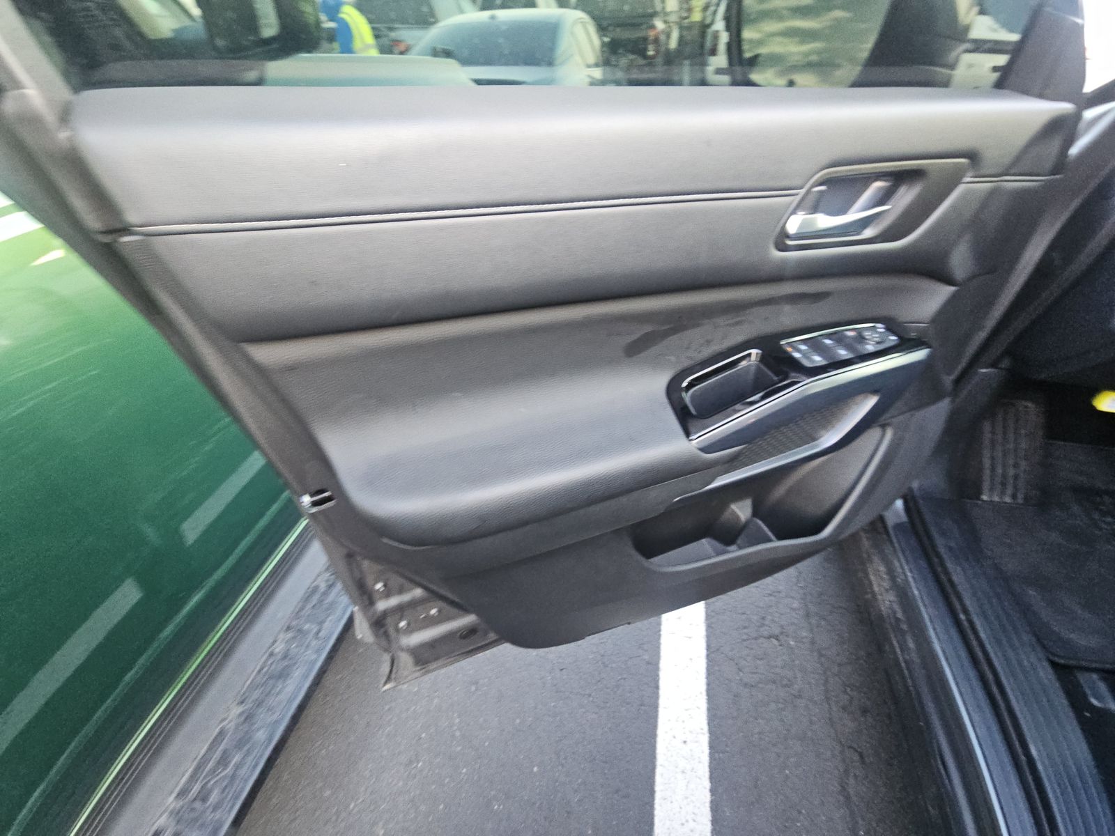 2025 Nissan Pathfinder SL AWD