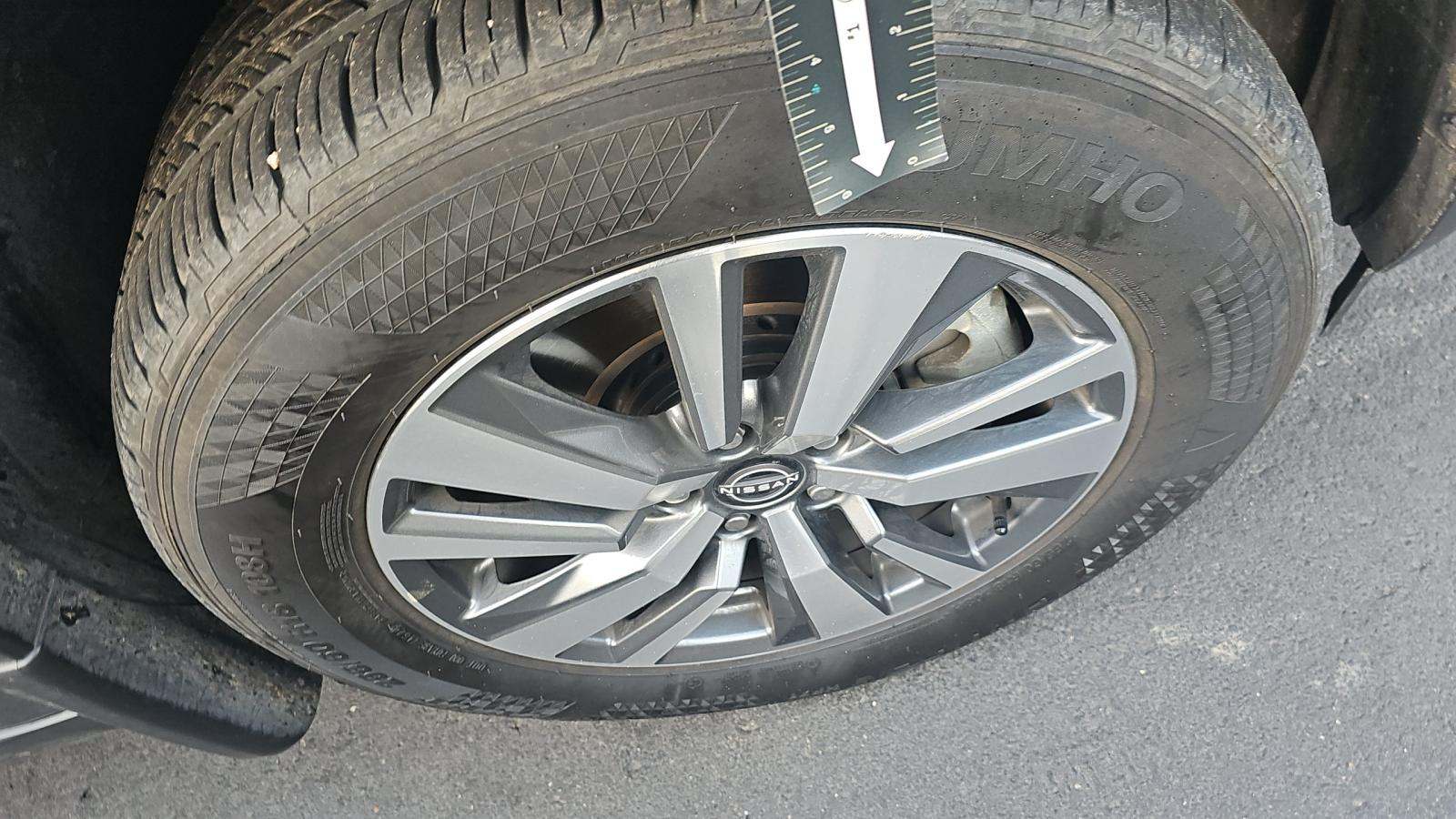 2025 Nissan Pathfinder SL AWD