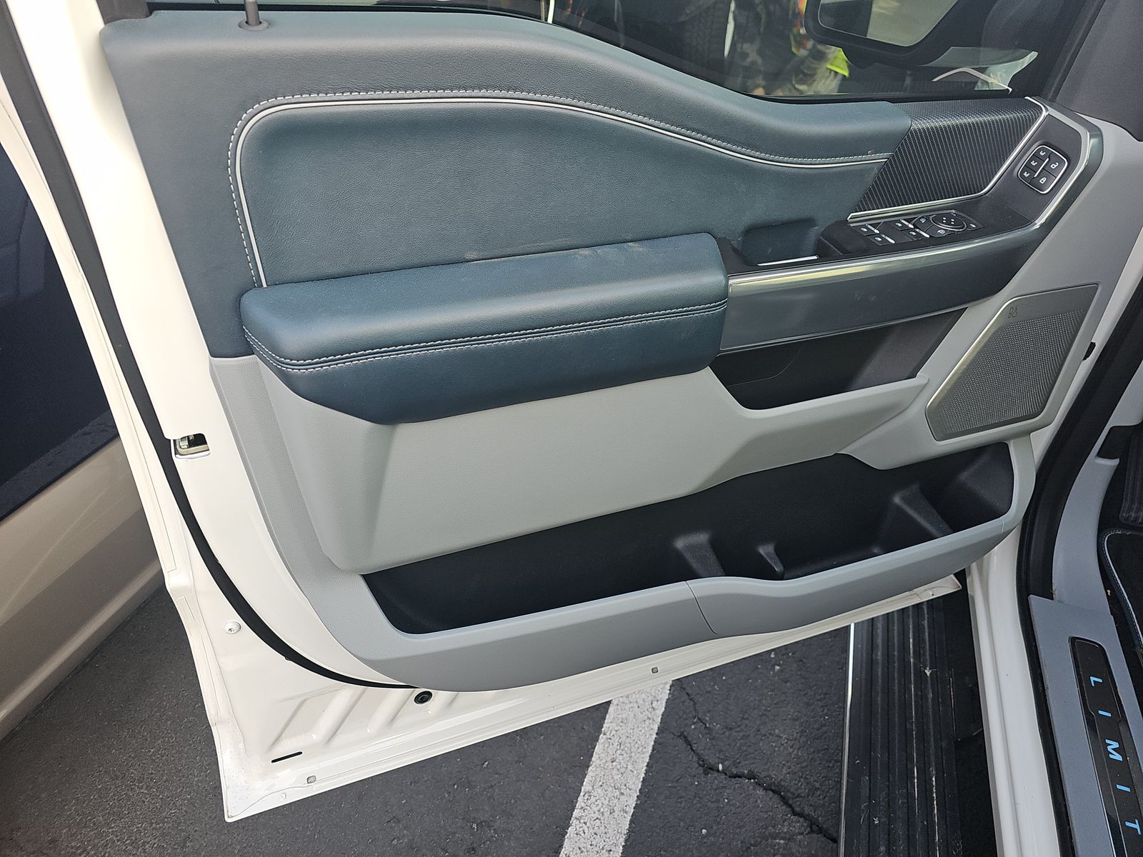 2023 Ford F-150 Hybrid Limited AWD