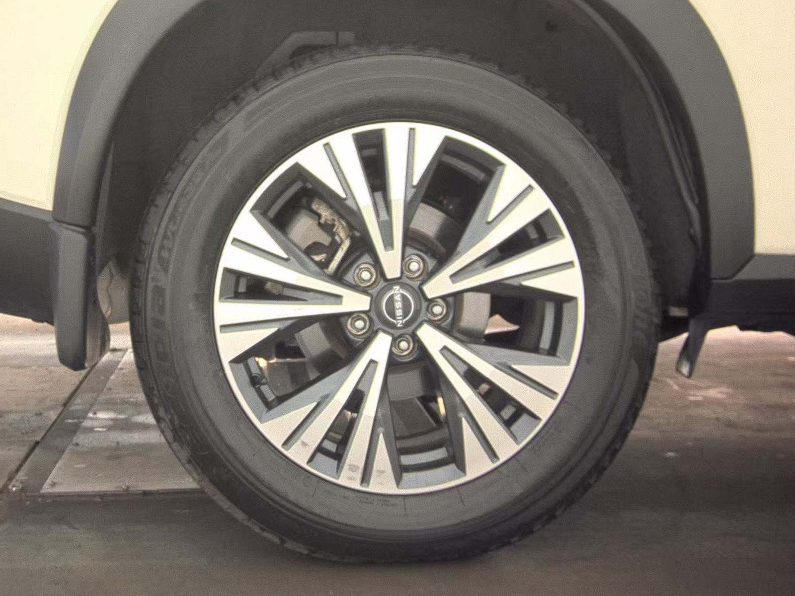 2023 Nissan Rogue SV FWD