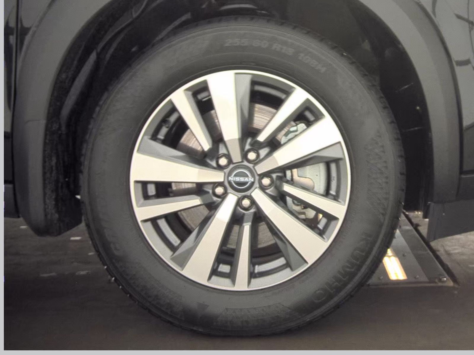 2025 Nissan Pathfinder SL AWD