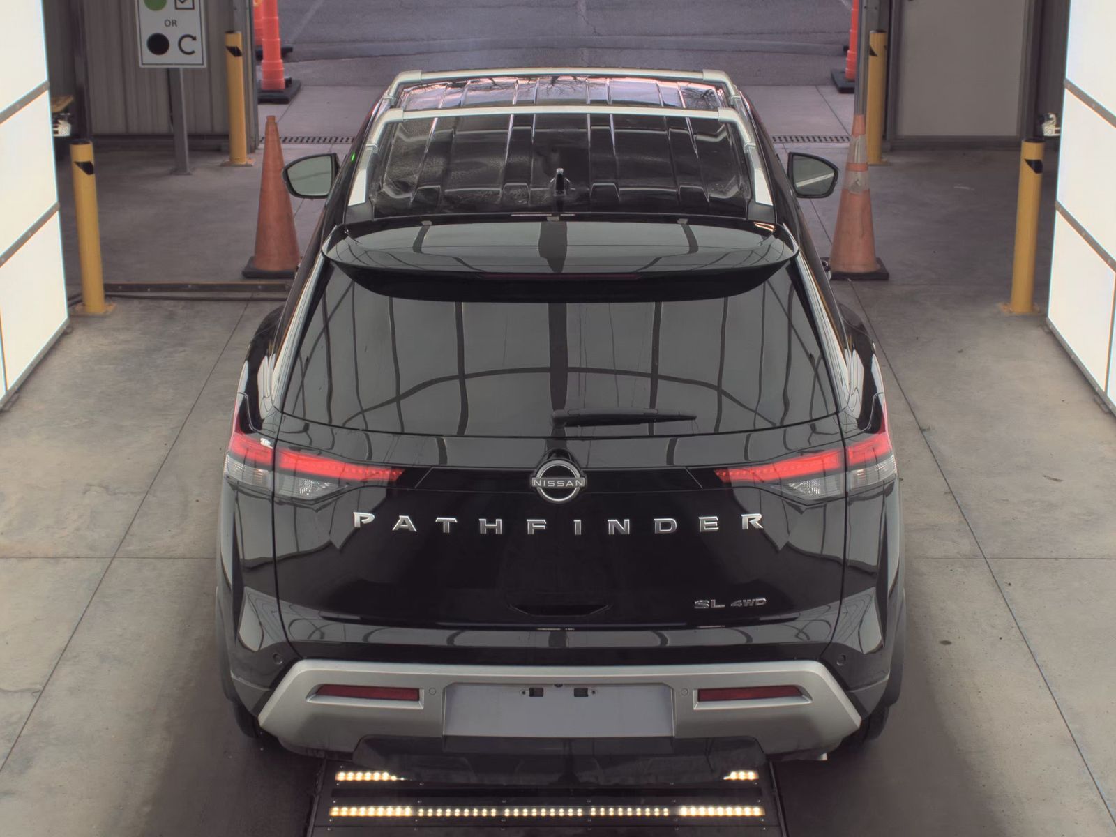 2025 Nissan Pathfinder SL AWD