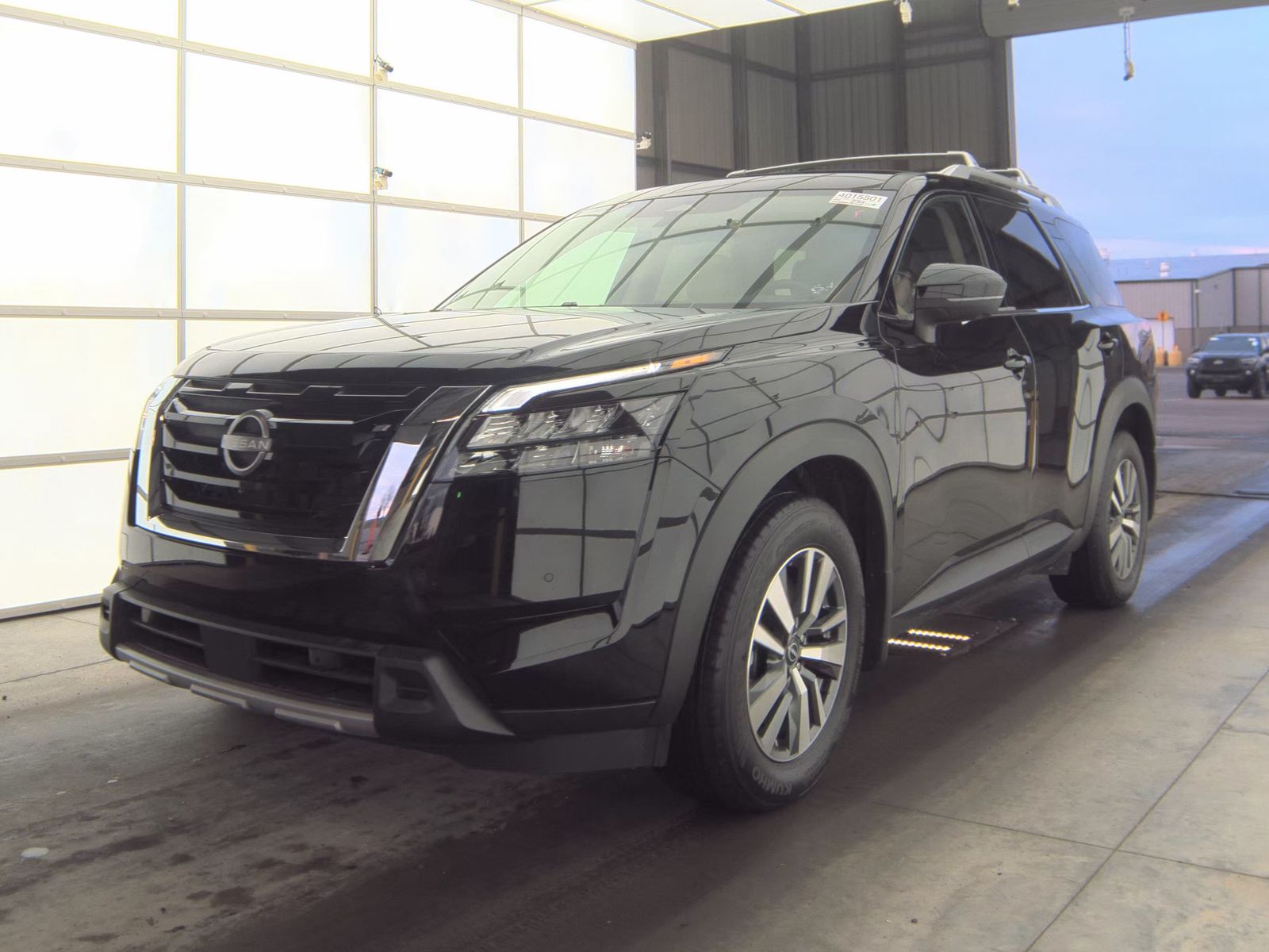 2025 Nissan Pathfinder SL AWD