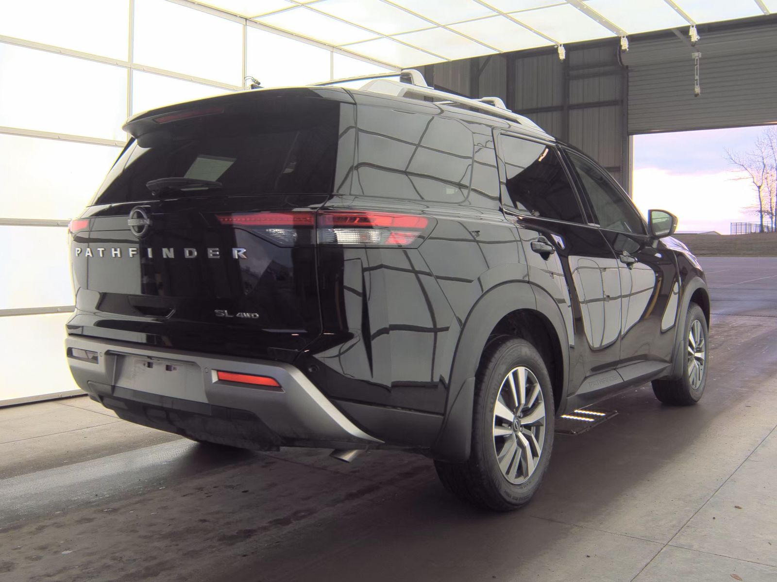 2025 Nissan Pathfinder SL AWD