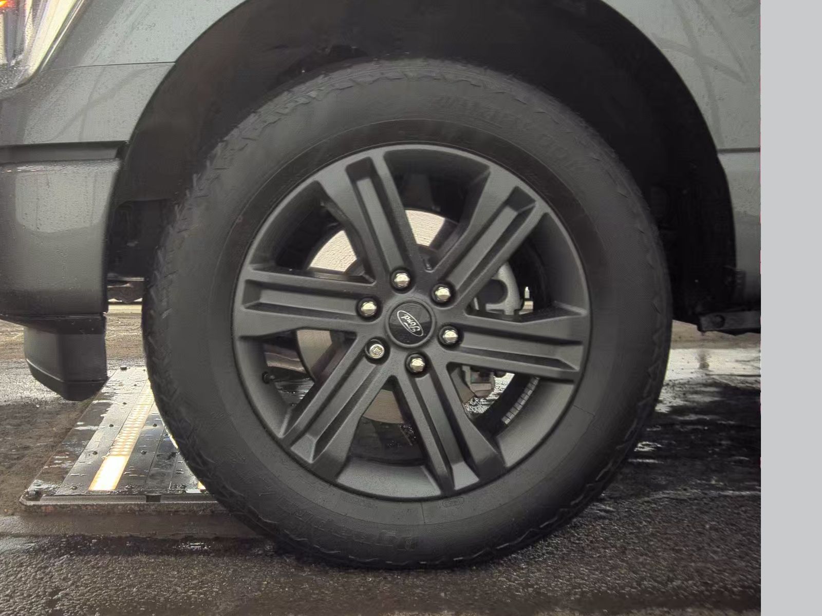 2023 Ford F-150 Hybrid Lariat AWD